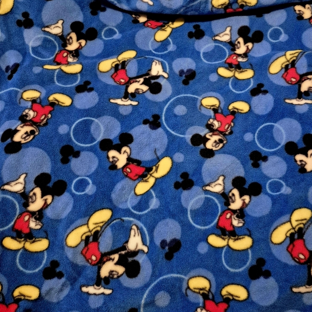 Fleece fitted Crib or toddler bed sheet, New Mickey Mouse Disney hand crafted